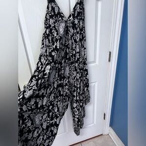 Angie Clothes flowy romper maxi style boho. Size M. Never worn.  Black/white